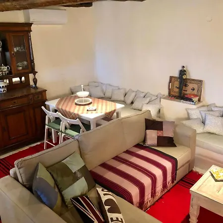 Marias Chalet אנו טריקאלה