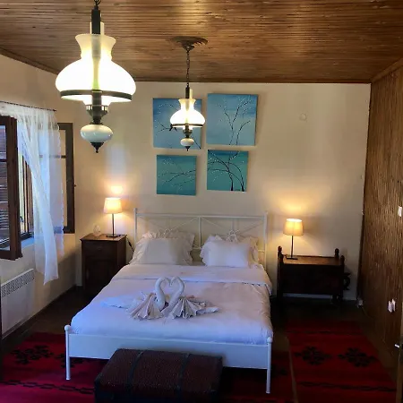 Marias Chalet * אנו טריקאלה
